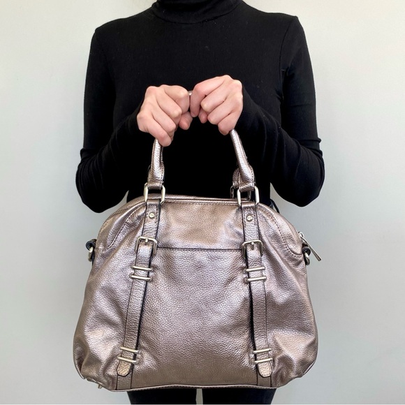 Danier silver metallic pebbled leather purse. 🩶 - Picture 8 of 8